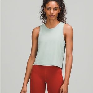 Lululemon train to be tank